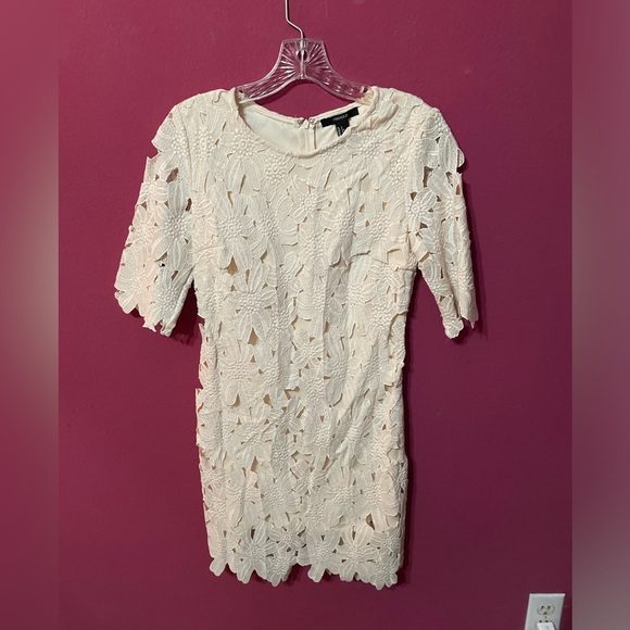 Forever 21 Dresses & Skirts - Forever 21 Off White Floral Mini Dress / off white / small
